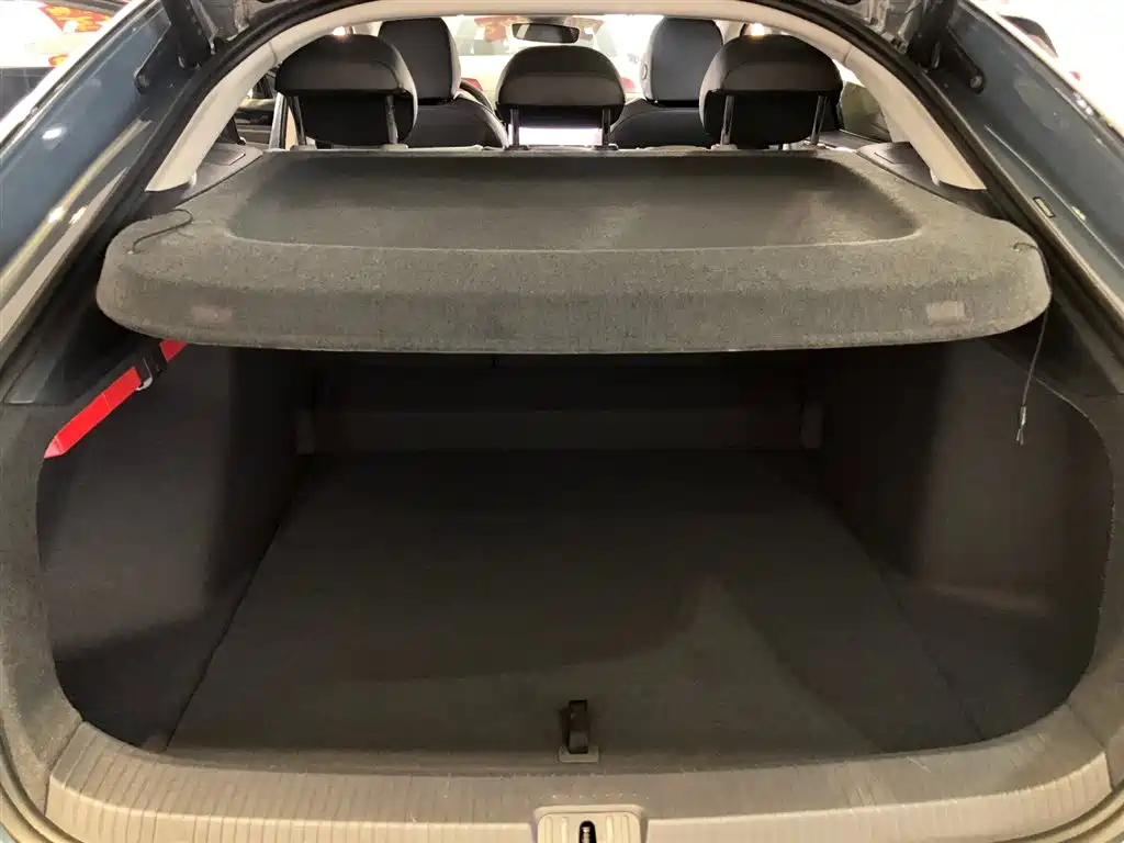 VOLKSWAGEN ID.7 VIZZION