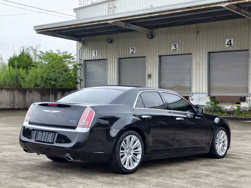 Chrysler 300C — миниатюра 4