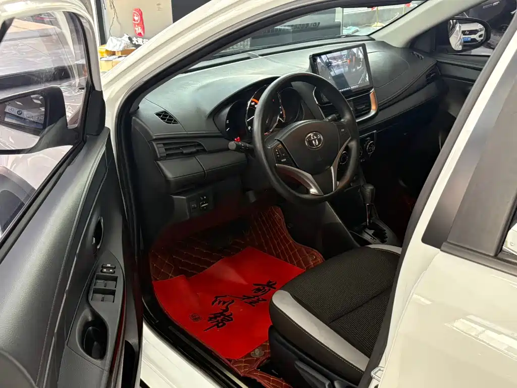 TOYOTA YARIS L ZHIXUAN