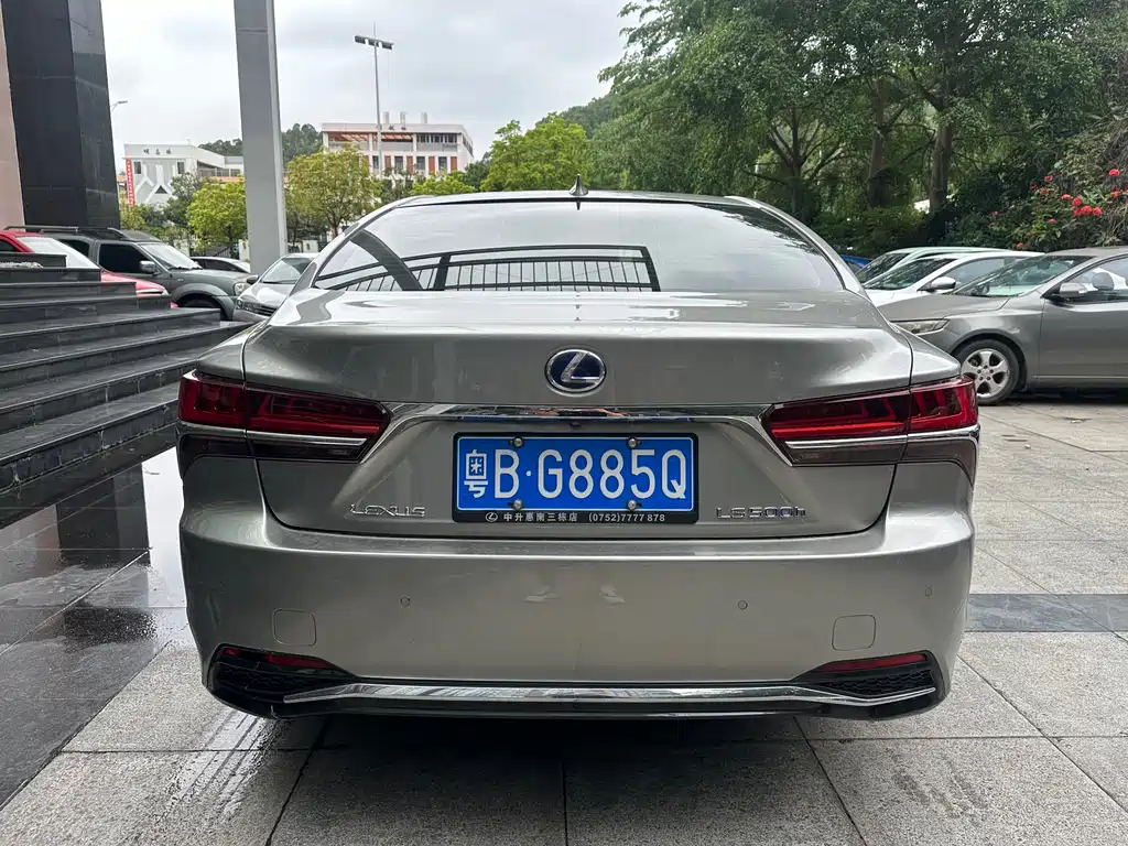 Lexus LS 2020 500h V