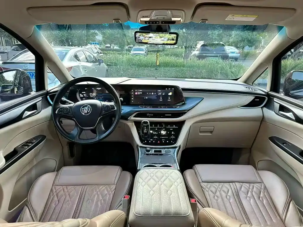 Buick GL8 — миниатюра 3