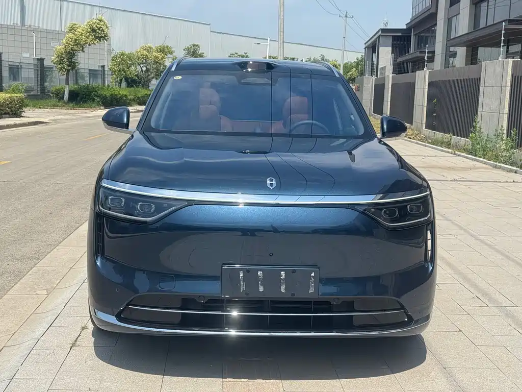 Aito M8 2025 Ultra 53.4kWh 5 мест (192 )