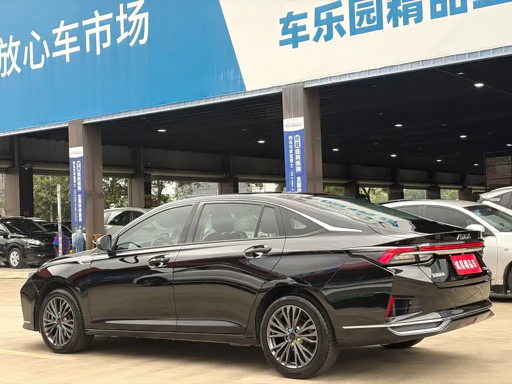 Dongfeng Aeolus Yixuan Max MAX 2022 1.5T