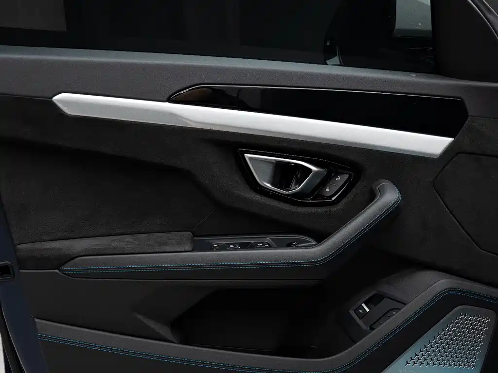 Lamborghini Urus — миниатюра 12