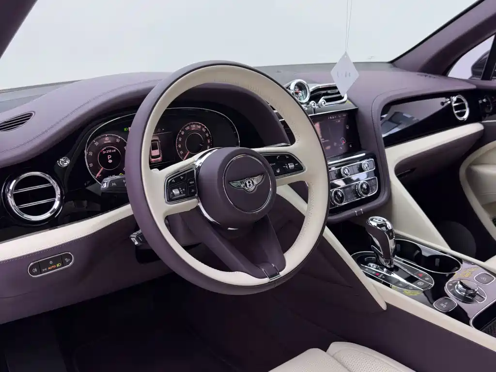 Bentley Bentayga — фотографии объявления, Фото 18