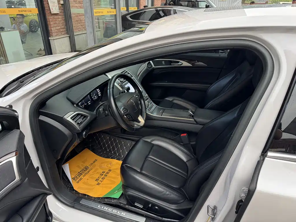 Lincoln MKZ — миниатюра 8