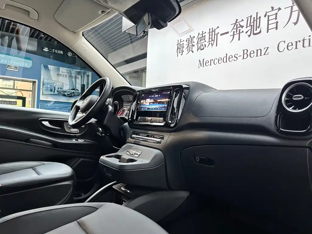 Mercedes-Benz Vito — миниатюра 13