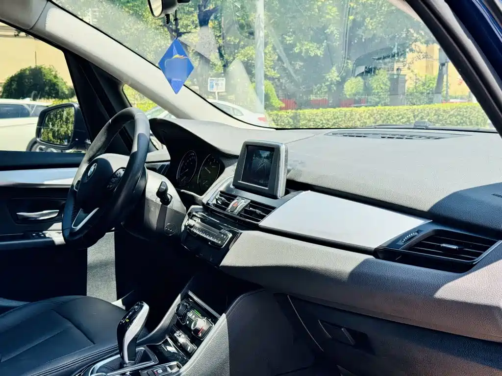 BMW 2 Series Gran Tourer — миниатюра 21