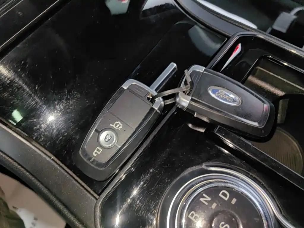 Ford Edge — миниатюра 9