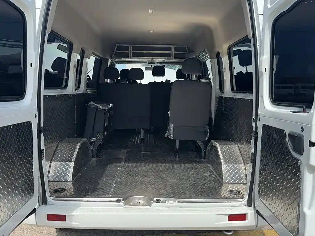 MAXUS V80 — миниатюра 4