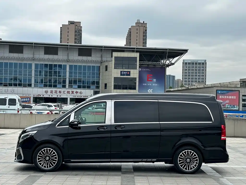 MERCEDES-BENZ V CLASS