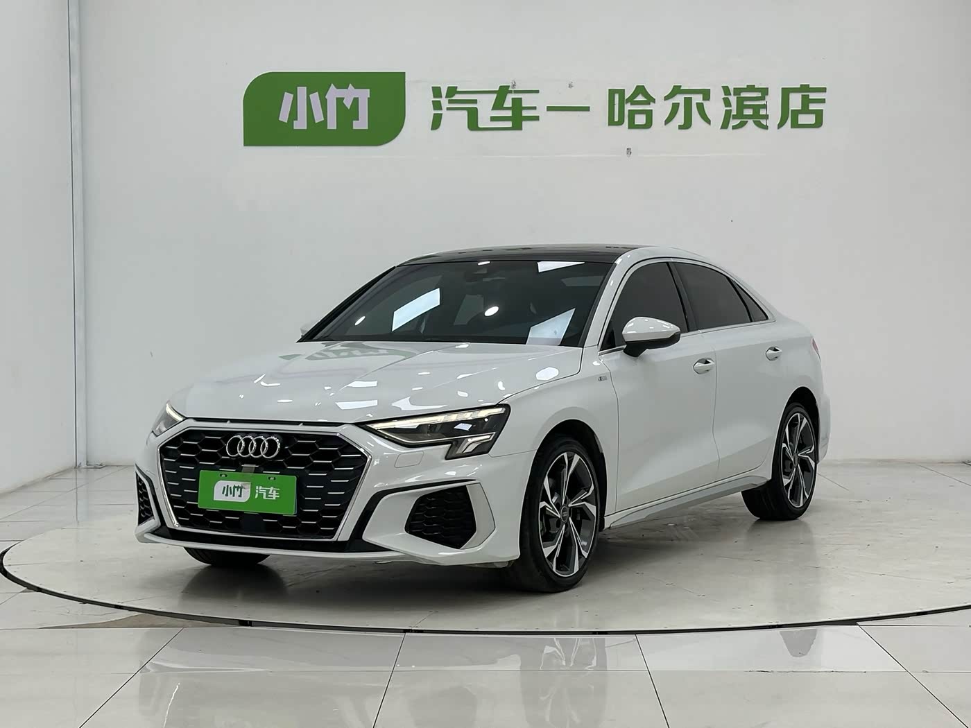 Audi A3 1.4 л 2023 г. Белый, пробег 40000 км