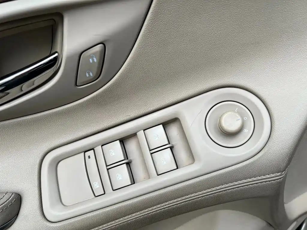 Buick LaCrosse — миниатюра 7