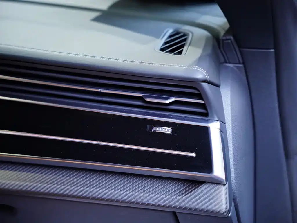 Audi RS Q8 — миниатюра 33
