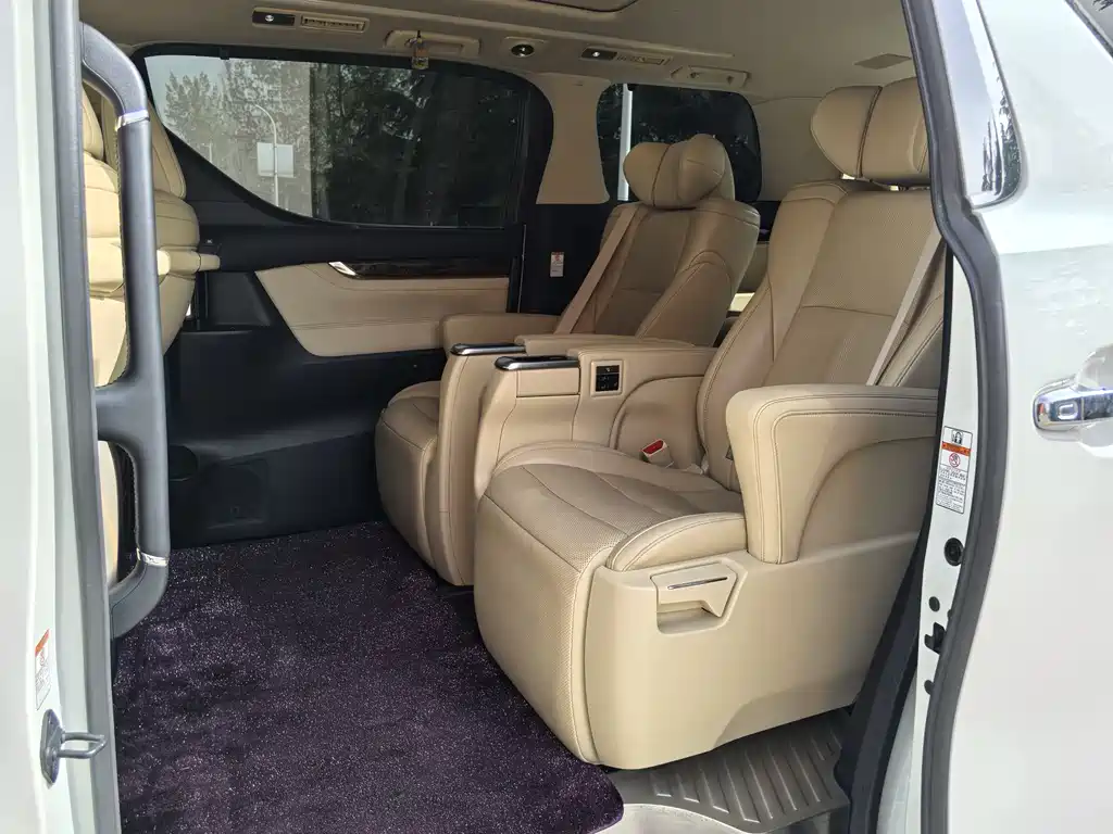 Toyota Alphard 2018 3.5L Luxury