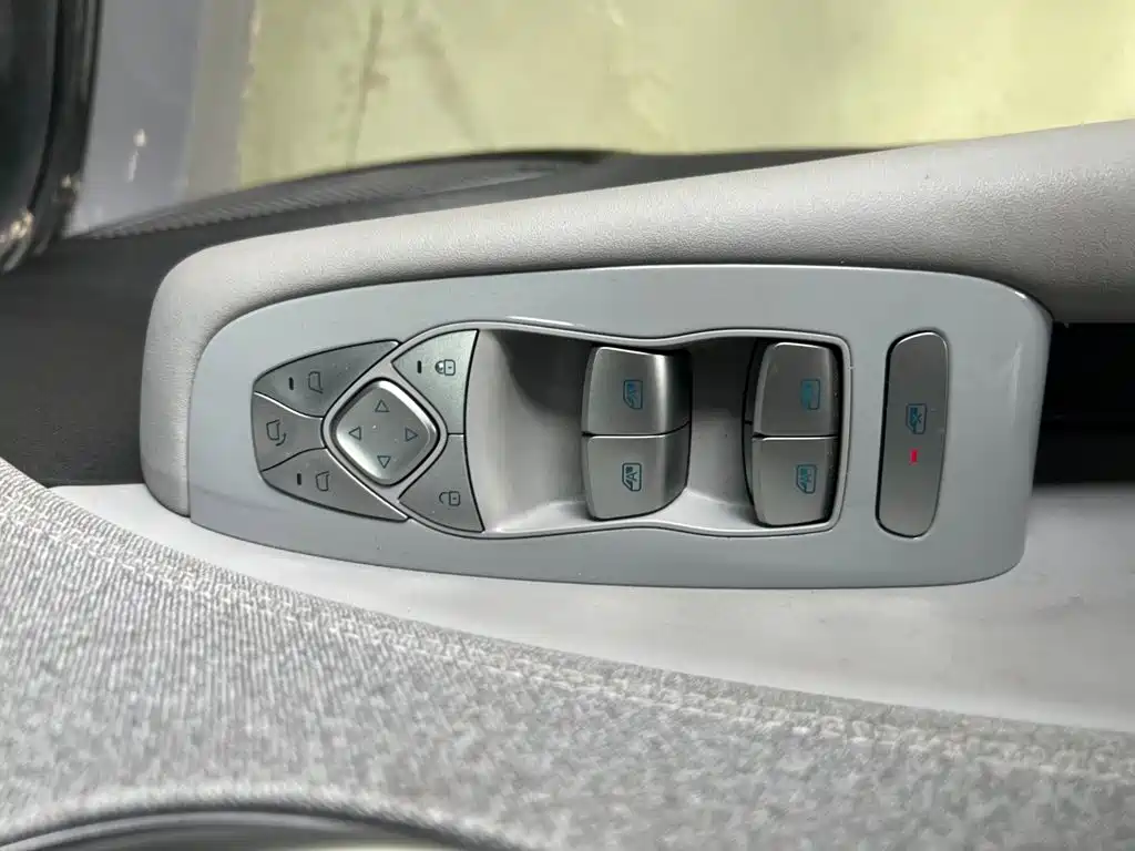 BYD Морской лев 05 EV — миниатюра 10