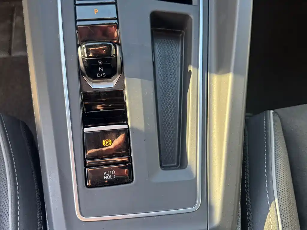 Volkswagen Golf — миниатюра 18