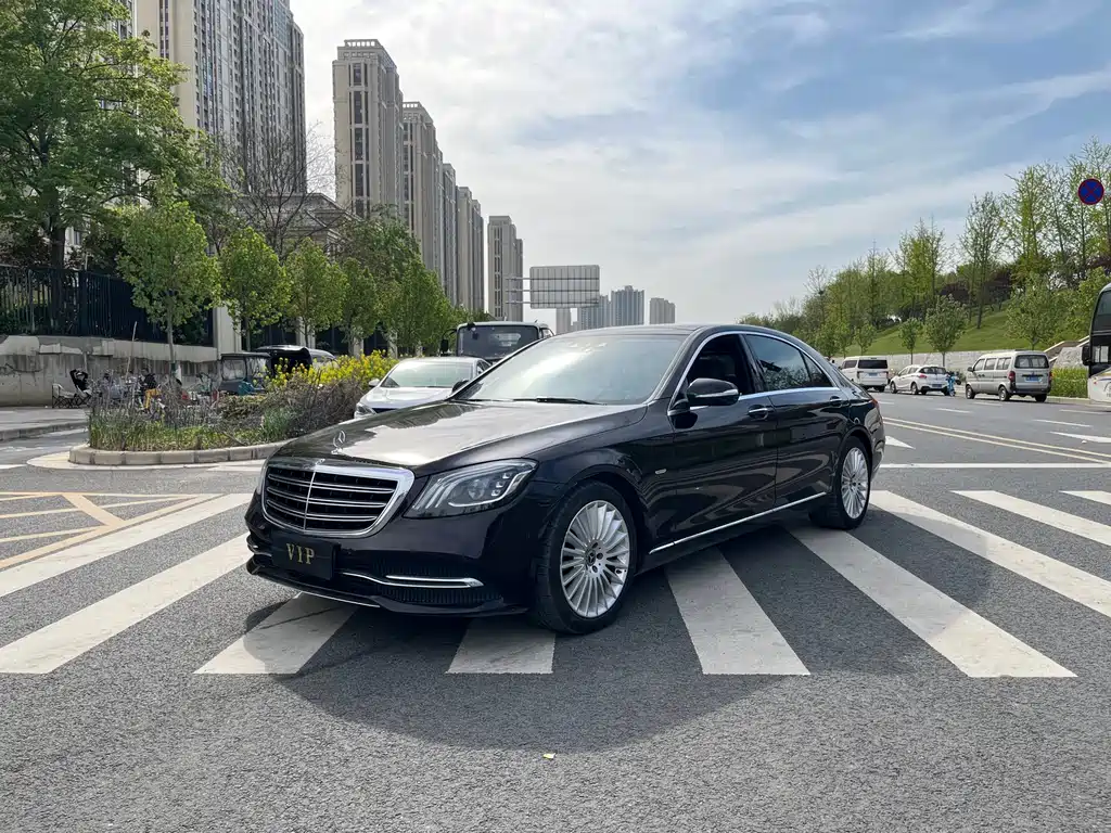 Mercedes-Benz S-Class 2020