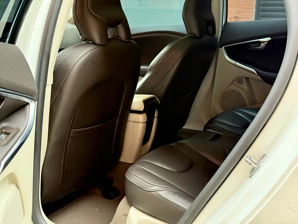 Volvo V40 2015 1.6T