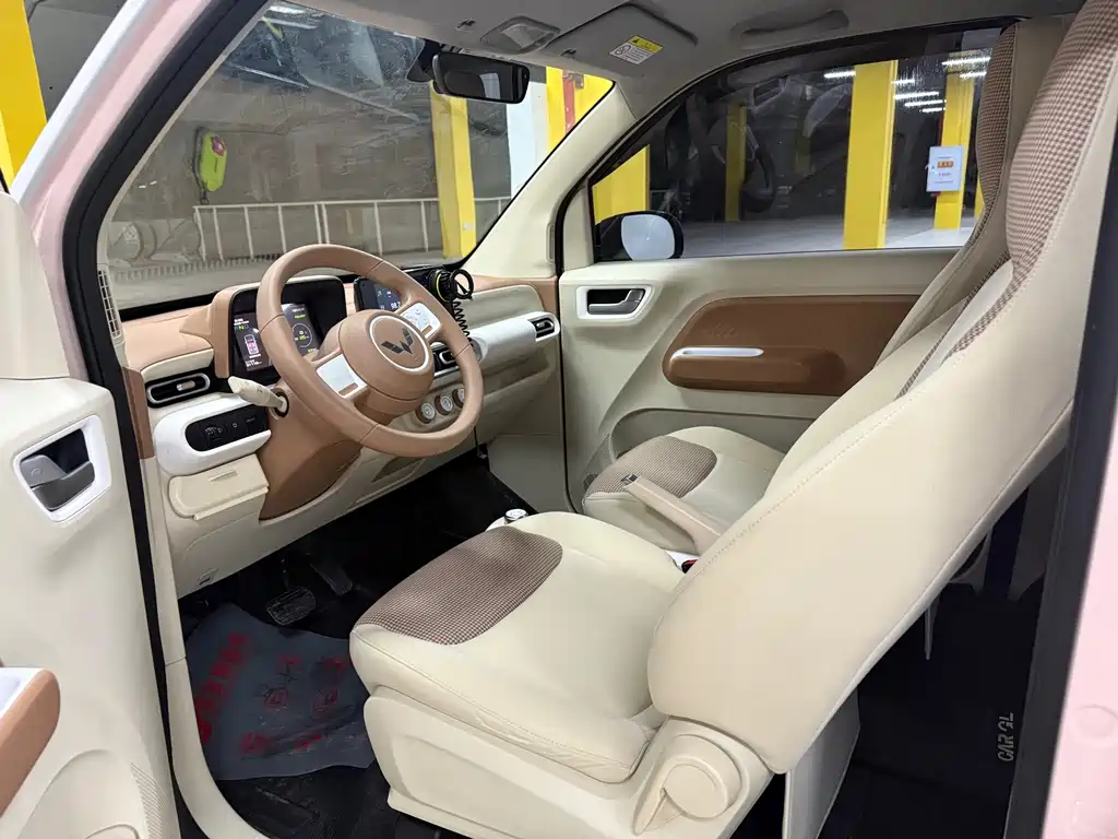 Wuling MINIEV — миниатюра 9