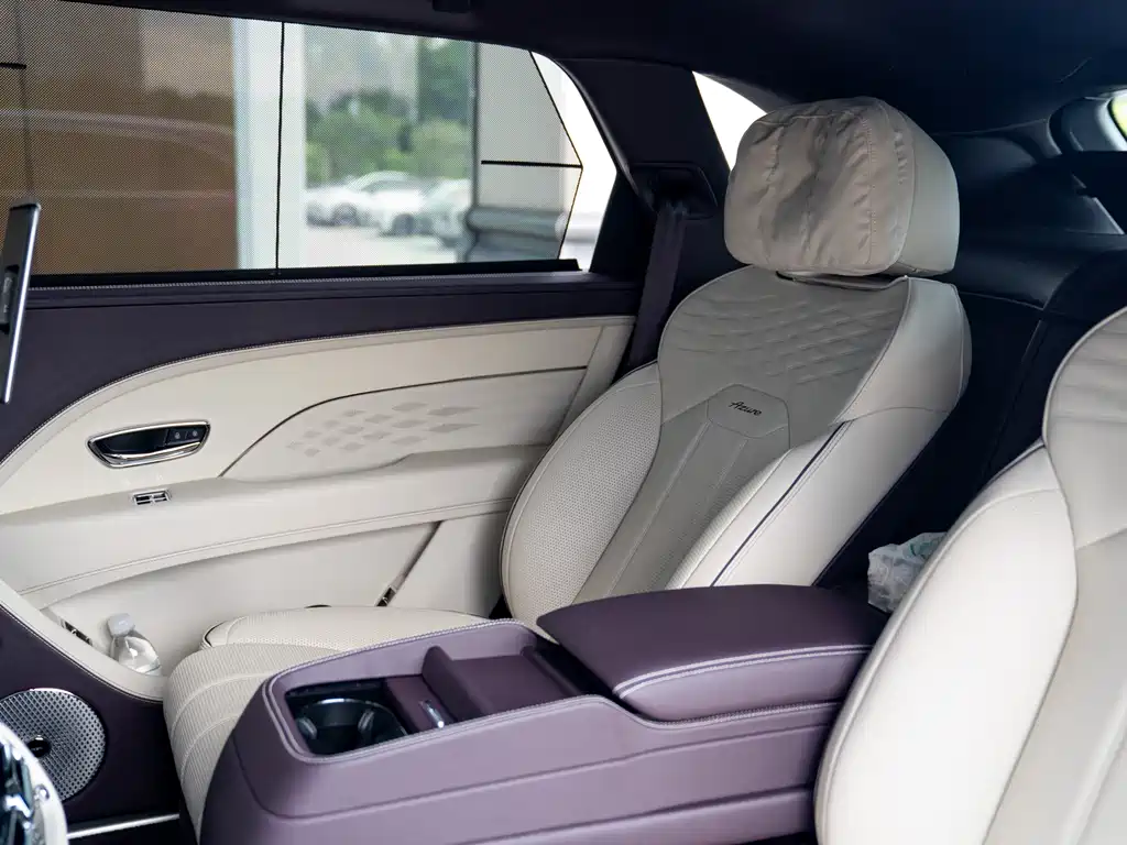 Bentley Bentayga — миниатюра 8