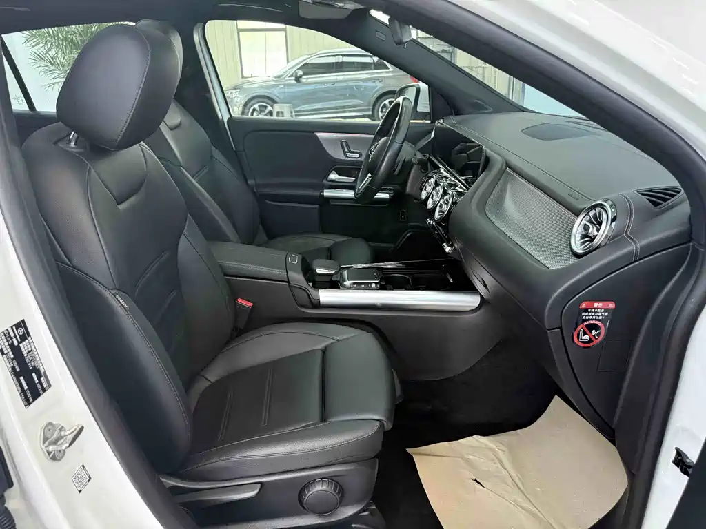 Mercedes-Benz GLA — миниатюра 17
