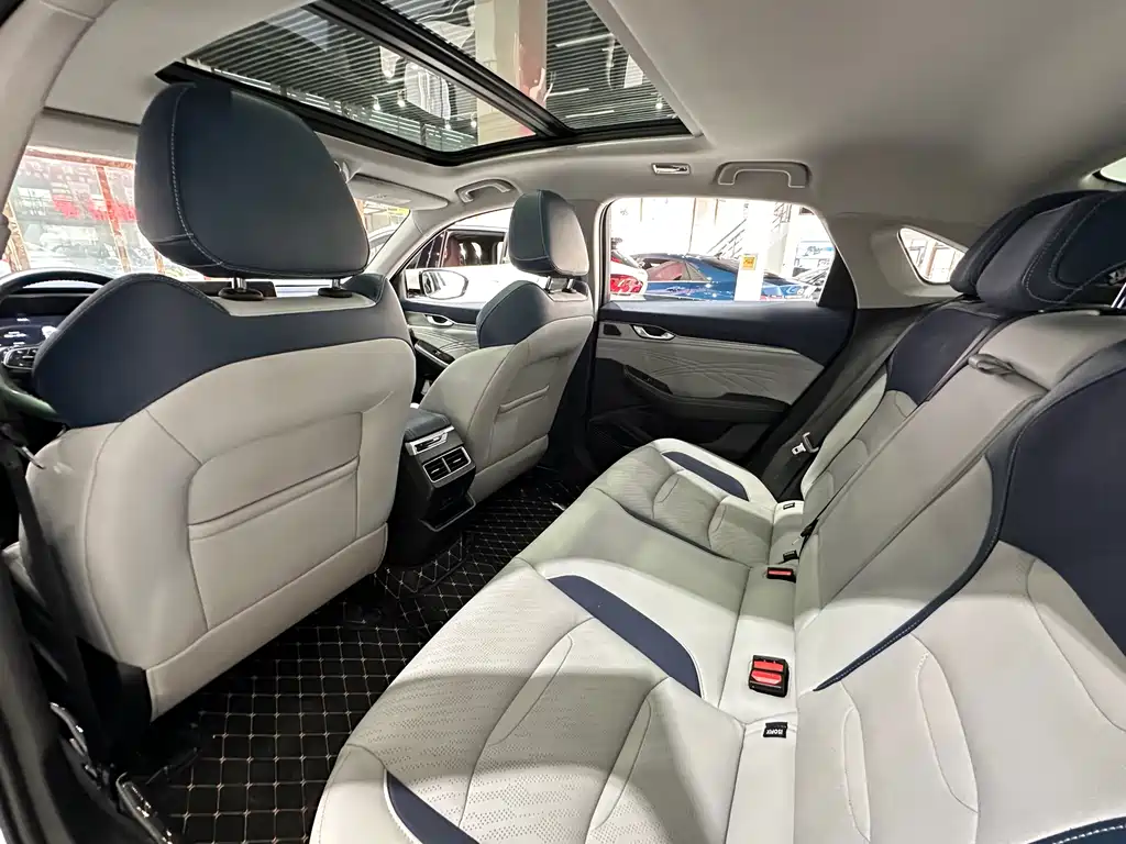 GEELY AUTOMOBILE XINGRUI