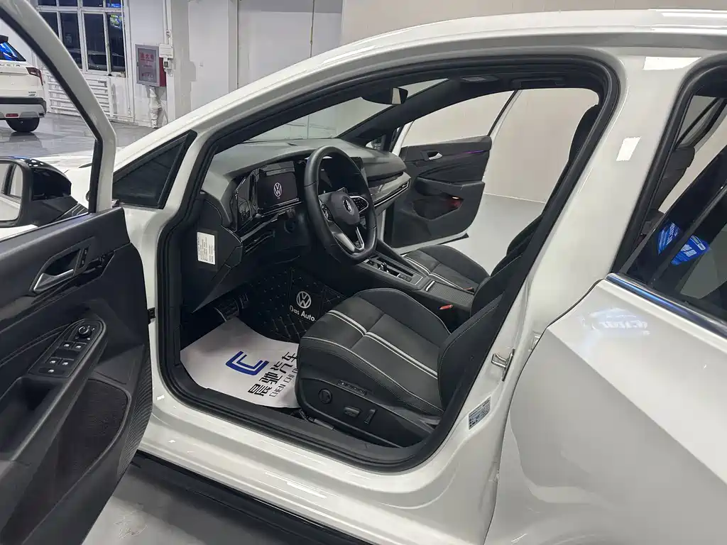 Volkswagen Golf — миниатюра 11