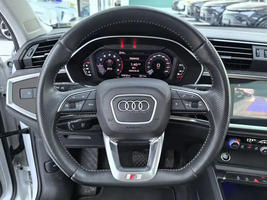 Audi Q3 Sportback — миниатюра 8