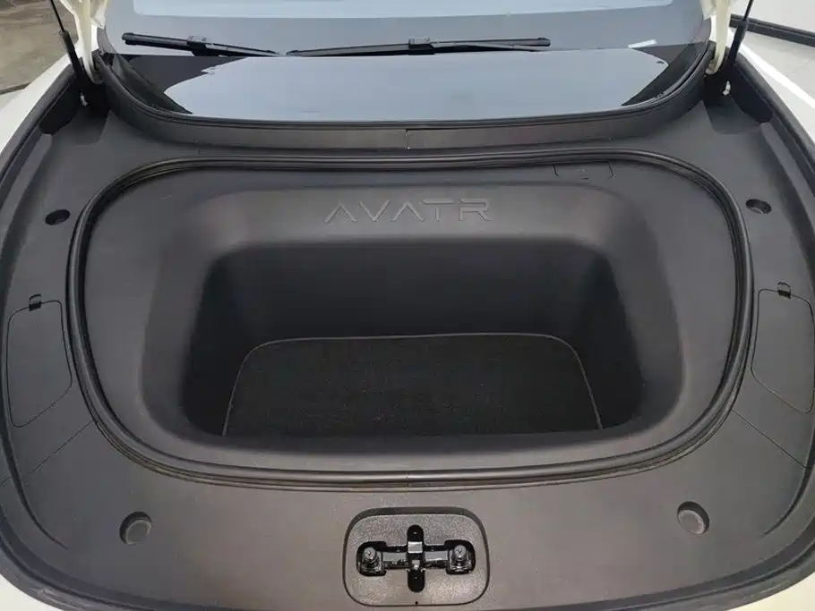 Avatr Avatr 06 — миниатюра 10