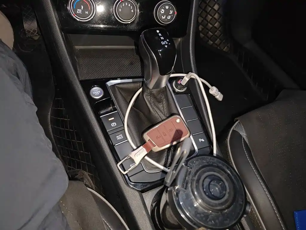 Volkswagen Sagitar — миниатюра 7