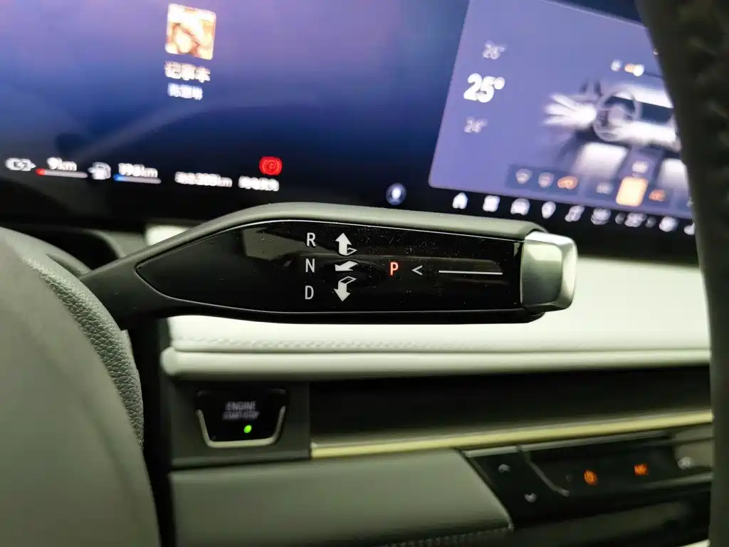 Buick GL8 Hybrid — миниатюра 13