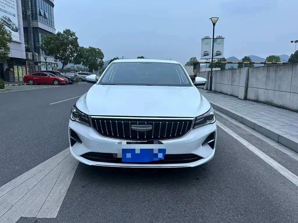 Geely Emgrand — миниатюра 2