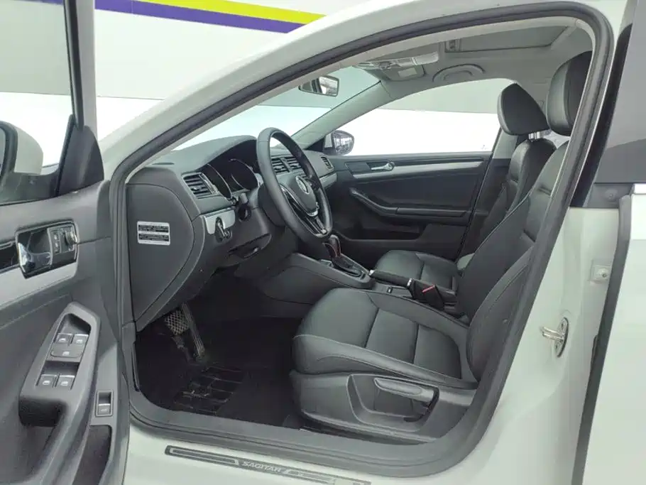 Volkswagen Sagitar — миниатюра 9