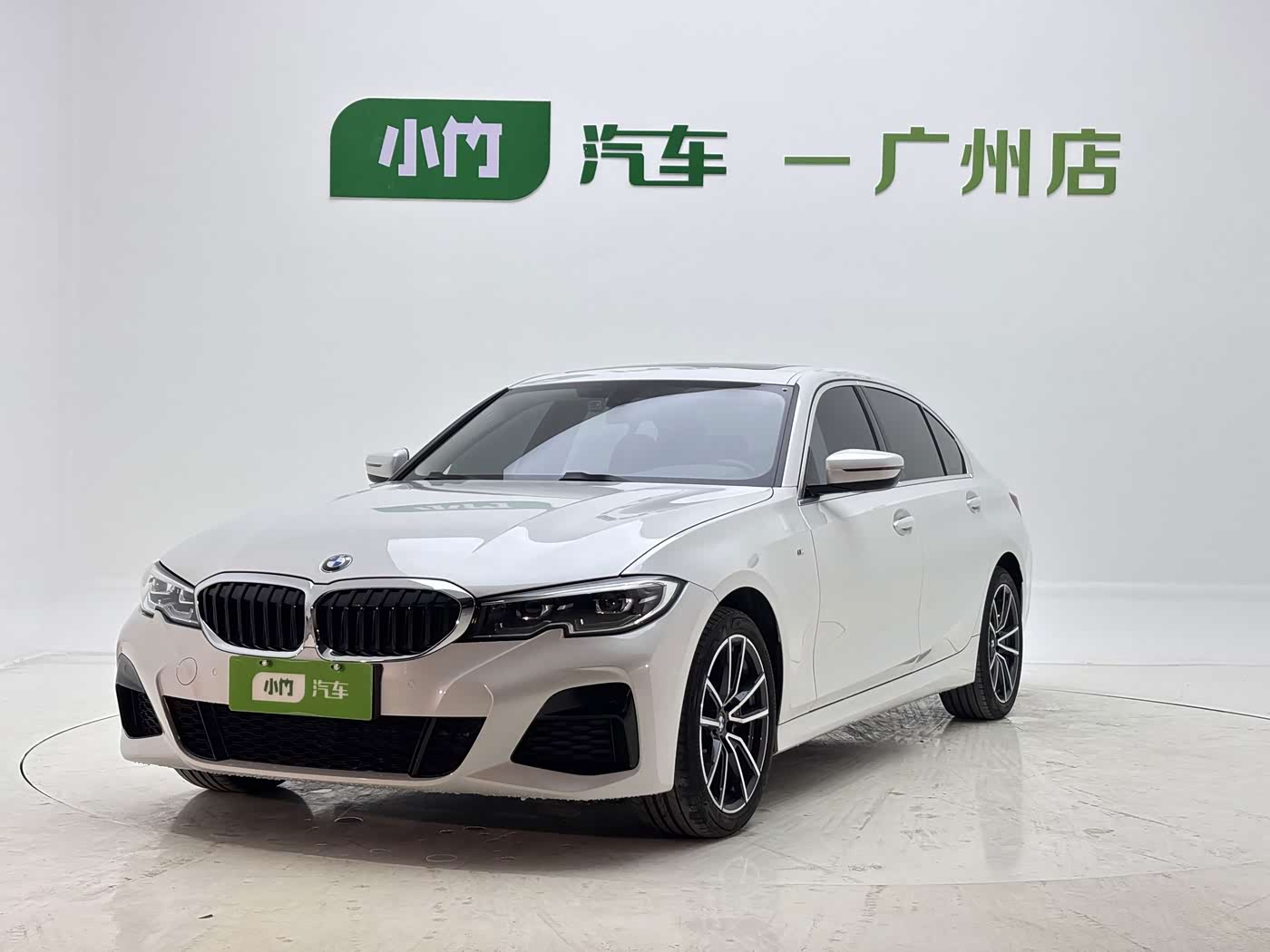 BMW 3 Series 2.0 л 2022 г. Белый, пробег 36000 км