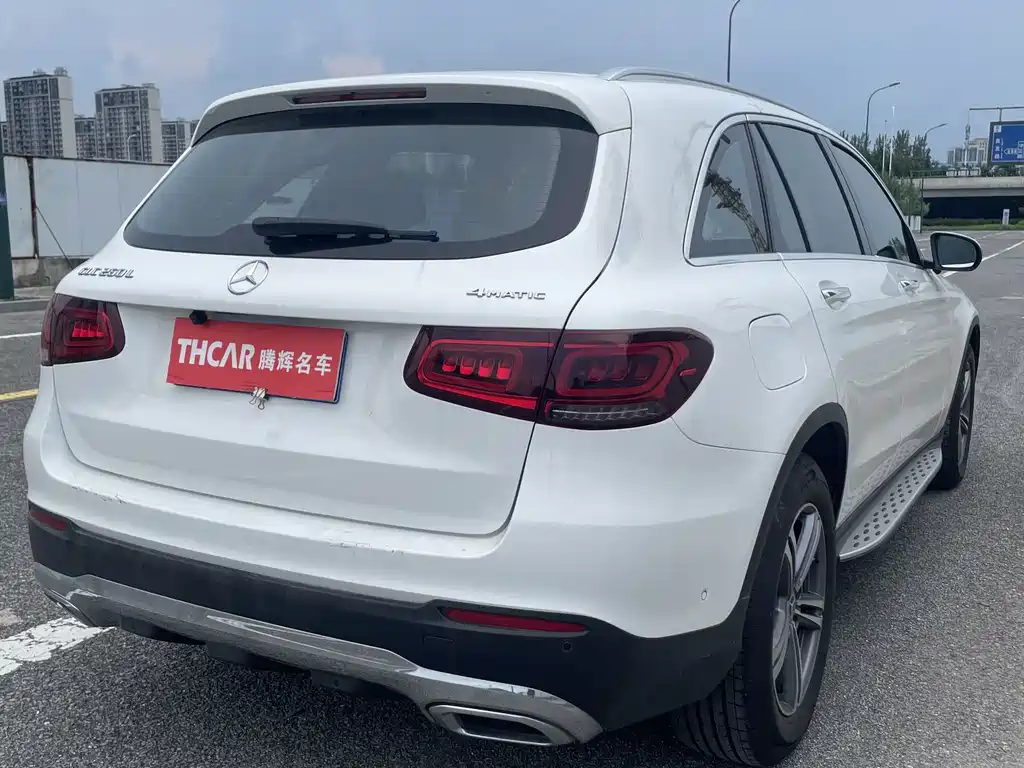 MERCEDES-BENZ GLC