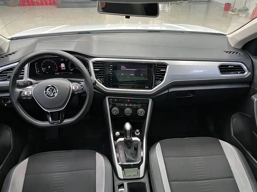 VOLKSWAGEN T ROC EXPLORING SONGS