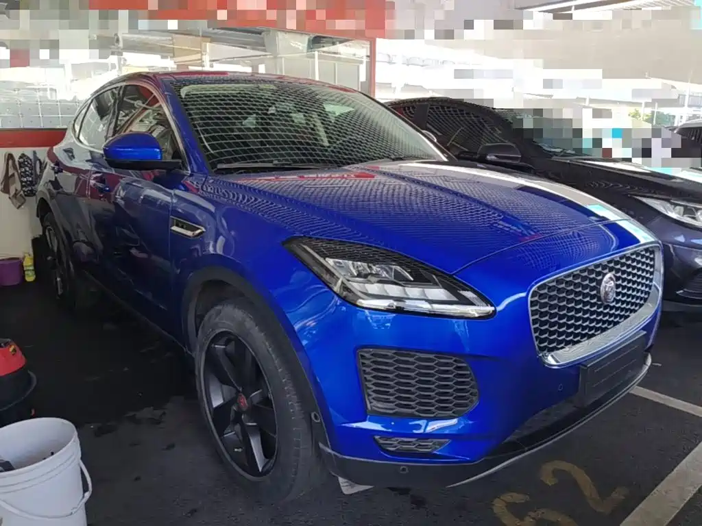 Jaguar E-PACE — миниатюра 4