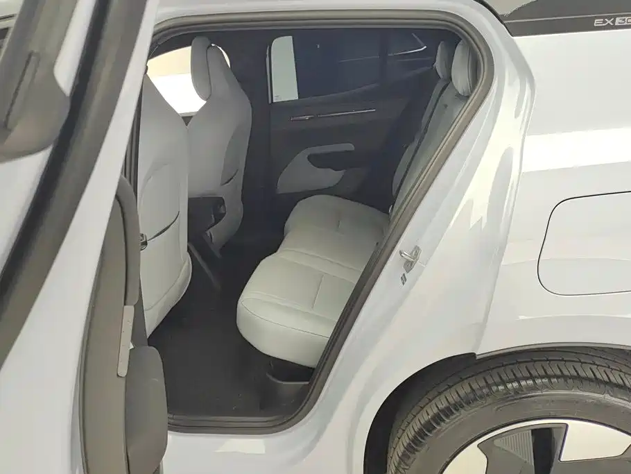 Volvo EX30 — миниатюра 11