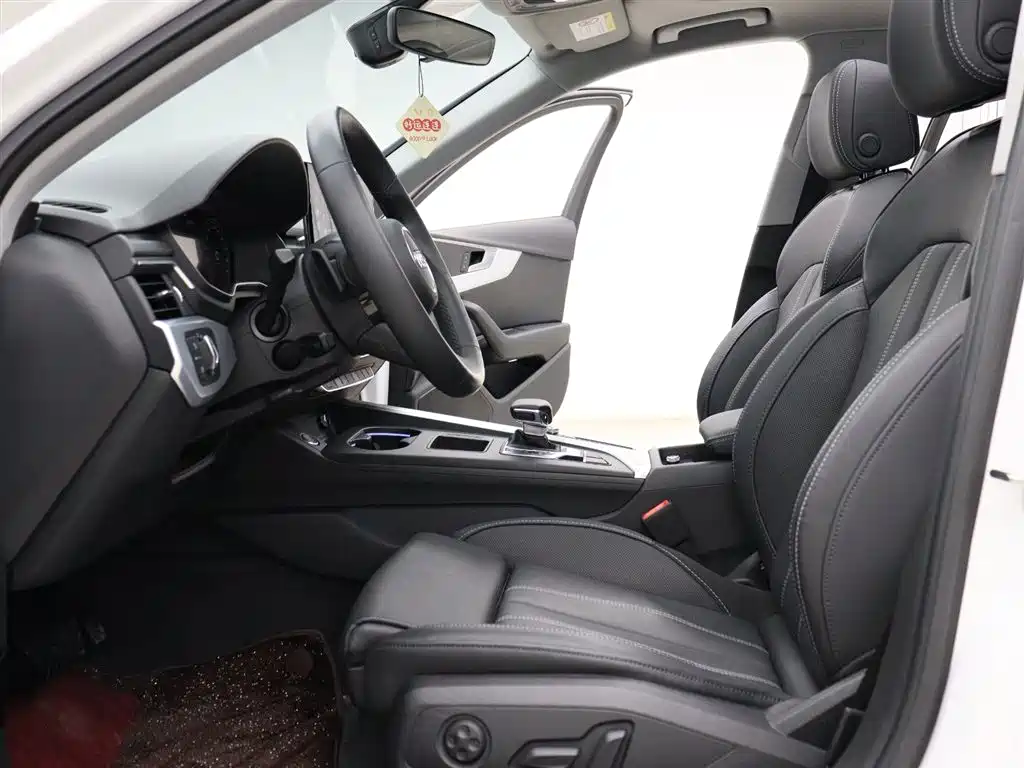 Audi A4L 2023 40 TFSI Fashion