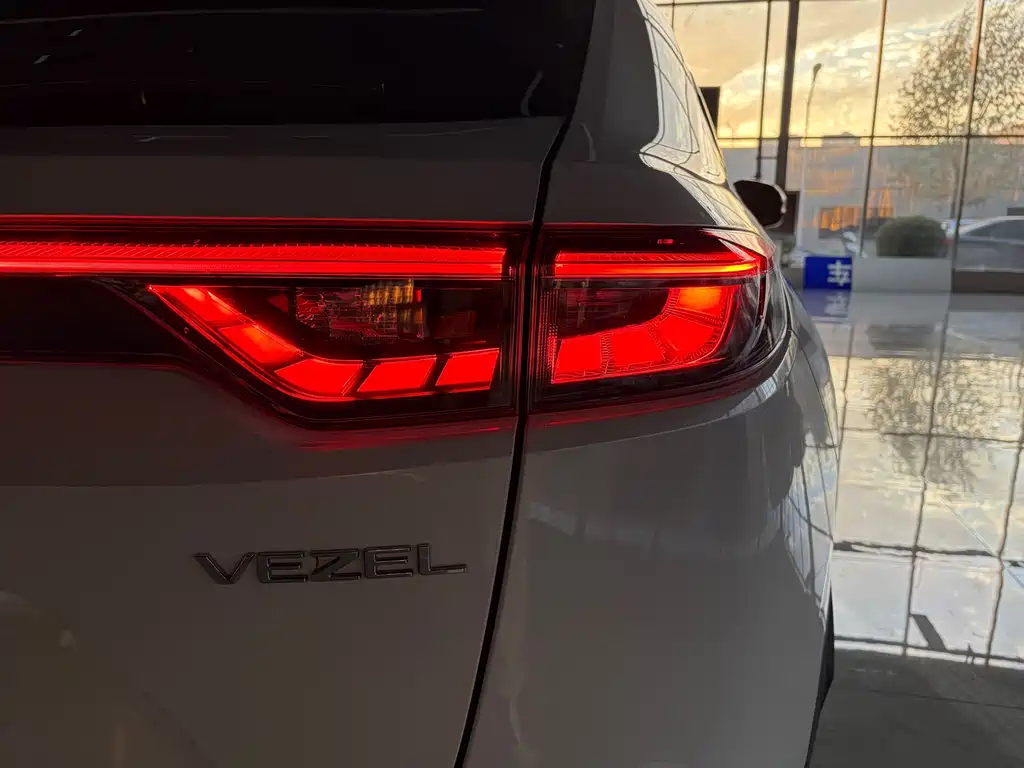 Honda Vezel — миниатюра 18
