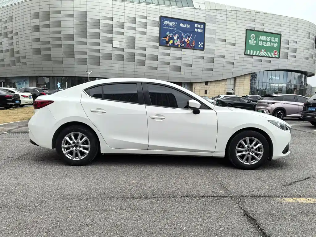 MAZDA 3 ANGKESAILA