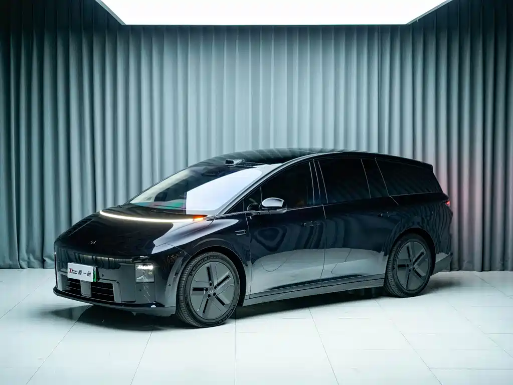Li Auto Идеальный I8