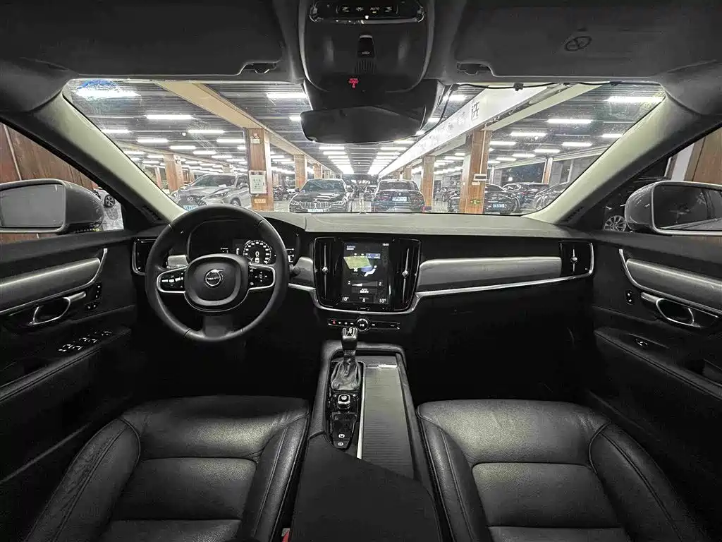 Volvo S90 2018 T4