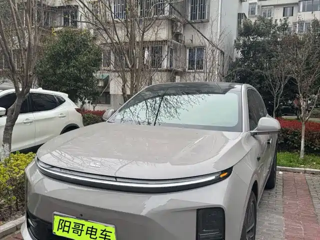 Li Auto IDEAL L6 2024
