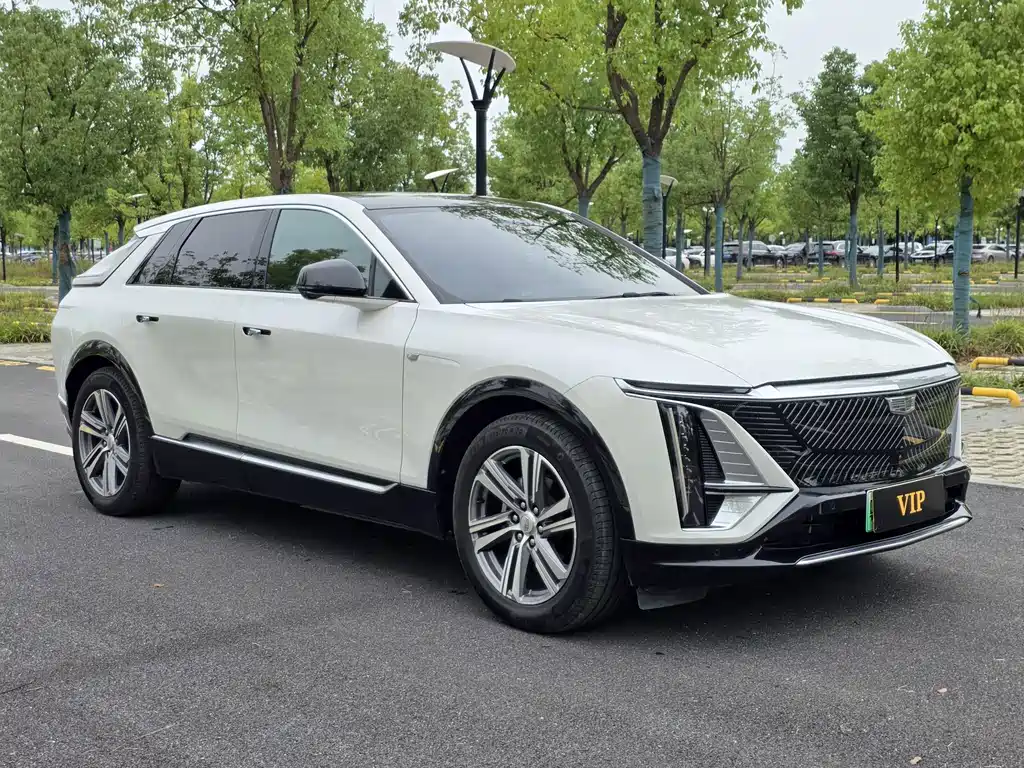 Cadillac Lyriq — миниатюра 3