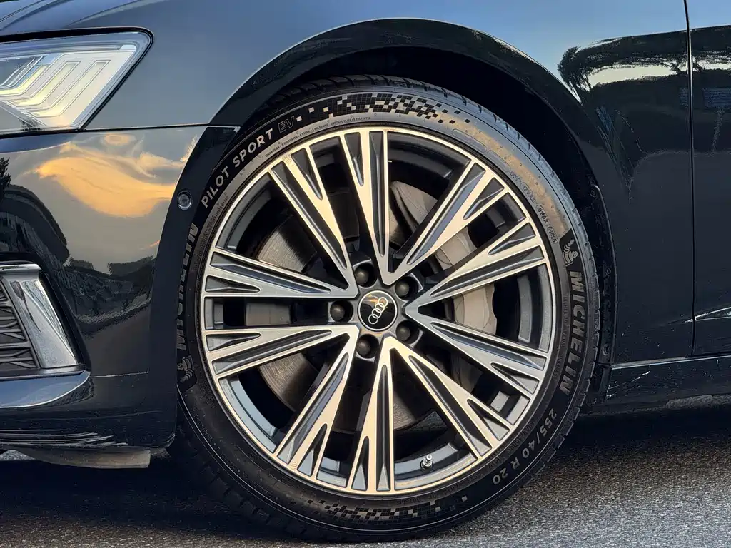 Audi A6L — миниатюра 5