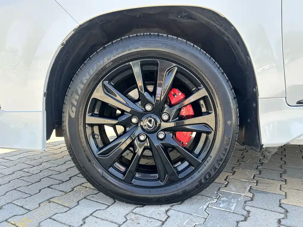 Lexus LX — миниатюра 13