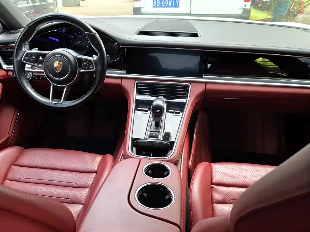 Porsche Panamera — миниатюра 6