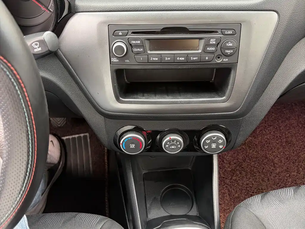 Kia K2 — миниатюра 16